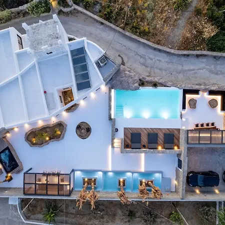 Soothing With Outdoor Hot Tub